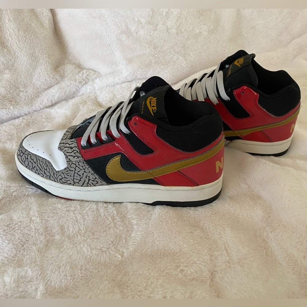 2005 Nike Delta Force 3/4 Deluxe “Mita” size 10 US men
